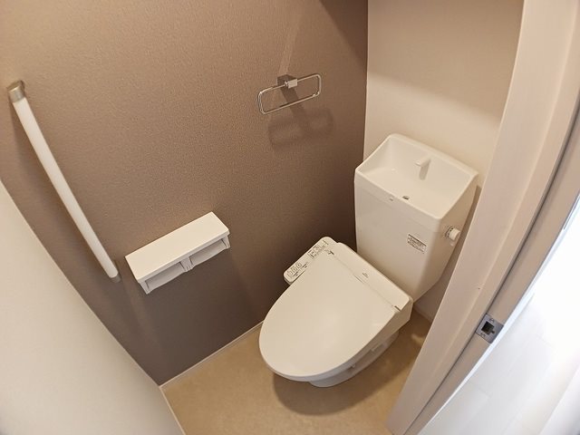 トイレ　※別号室の写真です。