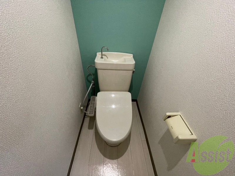 トイレ　こちらはトイレになります。ウォシュレット付きです。