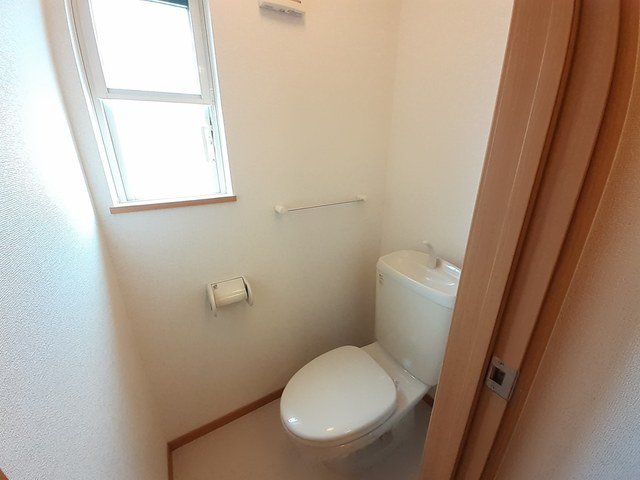 トイレ　コンパクトで使いやすいトイレです