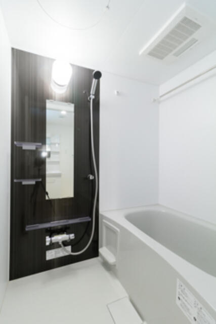 バス・シャワールーム　※写真は同タイプ住戸です。