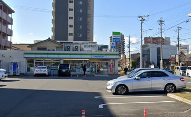 コンビニ　ファミリーマート 中村並木店（コンビニ）まで90m