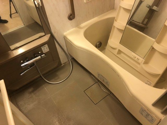 バス・シャワールーム