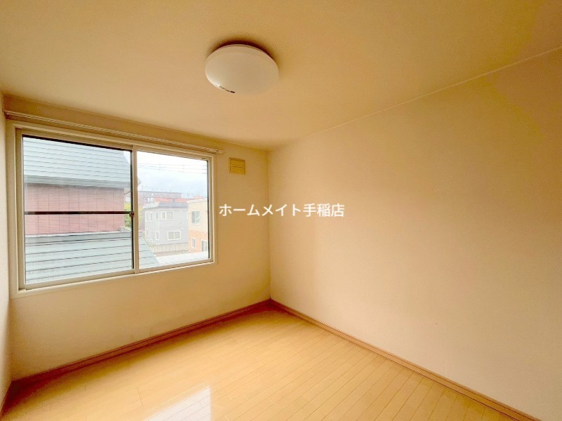 その他部屋・スペース　明るい洋室、寝室にどうぞ♪