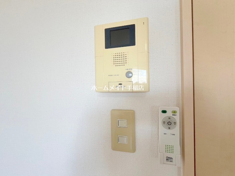 セキュリティ　モニター付きインターホンで安心です♪