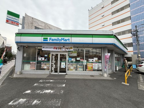 コンビニ　ファミリーマート四日市西新地店（コンビニ）まで228m