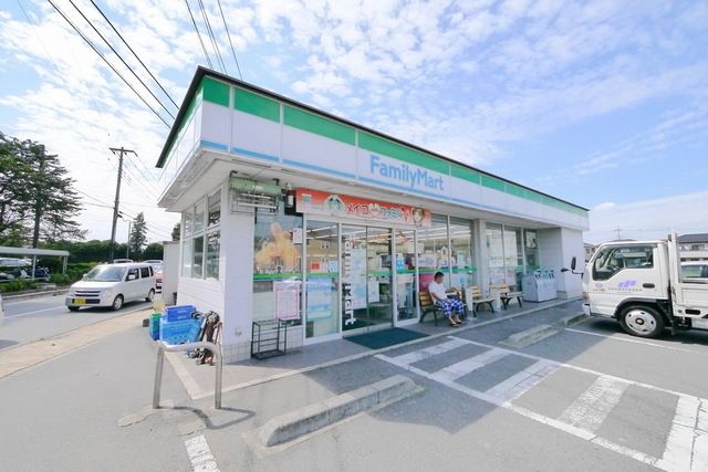 コンビニ　ファミリーマート滑川店（コンビニ）まで347m
