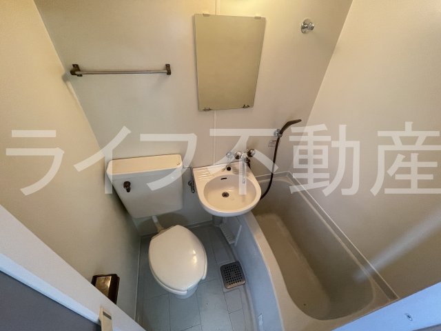 バス・シャワールーム　ゆったり過ごせるお風呂です