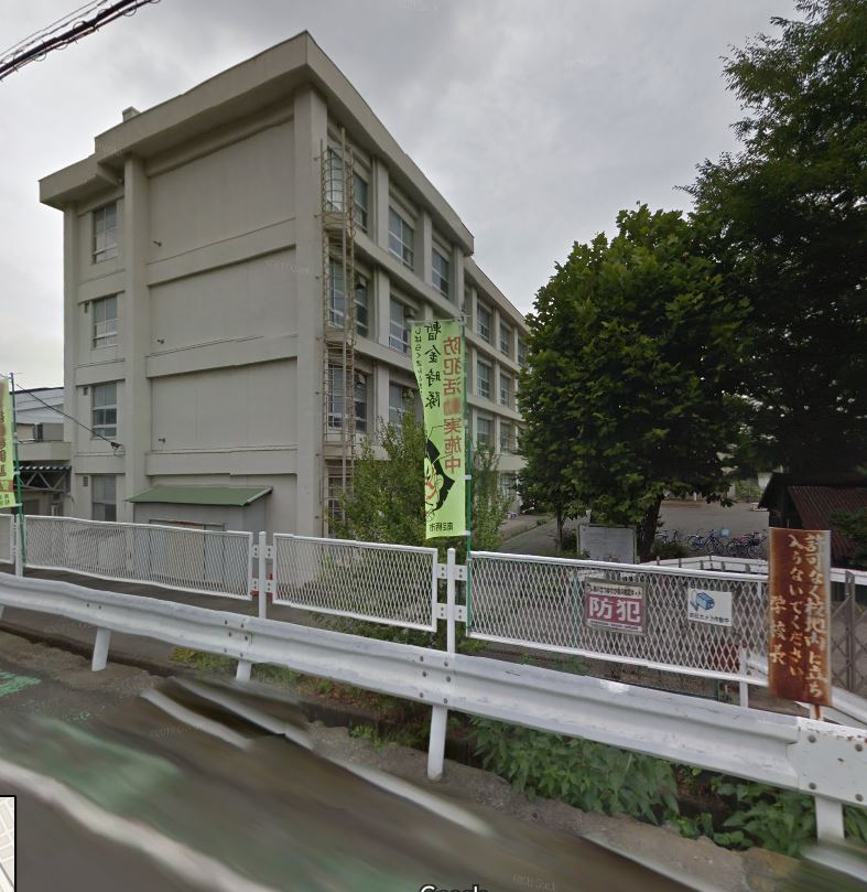 小学校　南足柄市立岩原小学校（小学校）まで609m