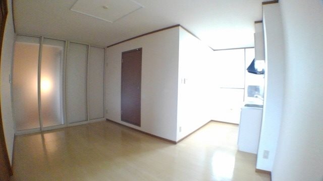 居室・リビング　※別号室の写真です