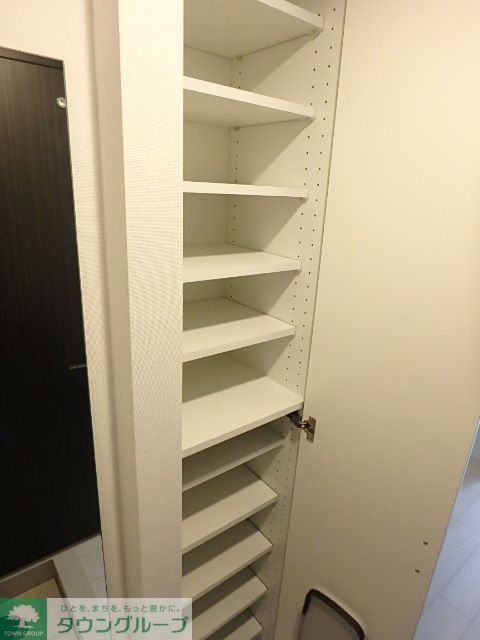 収納　シューズBOX