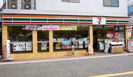 コンビニ　（参考）セブンイレブン（コンビニ）まで218m