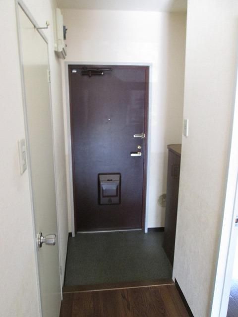 玄関　同物件別部屋参考