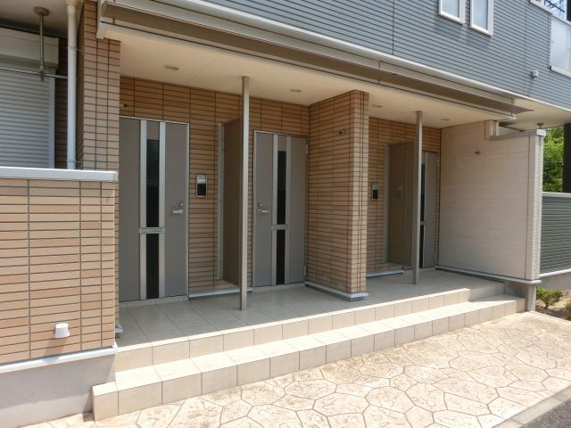 エントランス　玄関へのアプローチ
