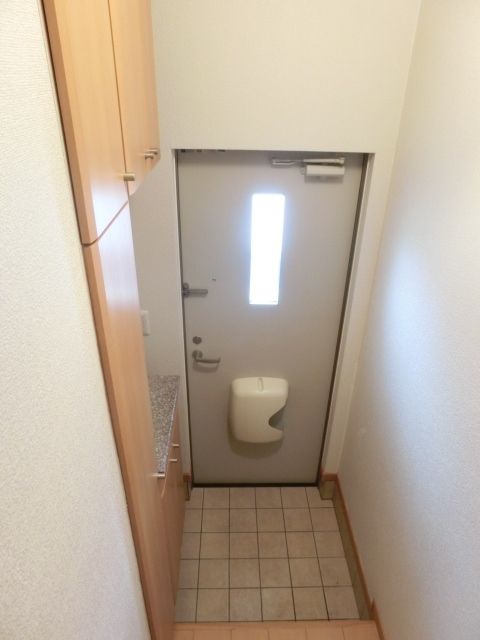 玄関　シューズボックス付きの玄関