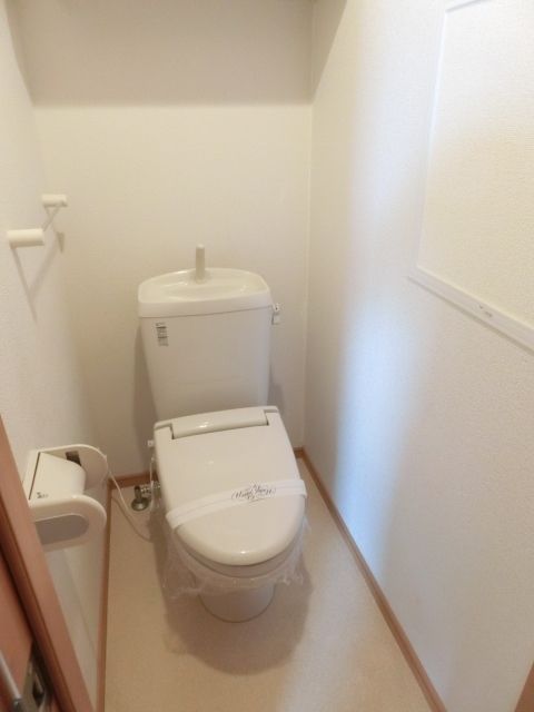 トイレ　ウォシュレット付きで快適ですね