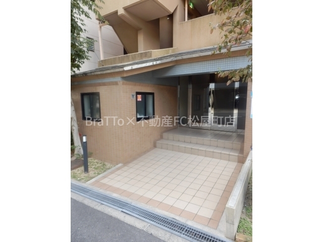 エントランス　マンション共用部分