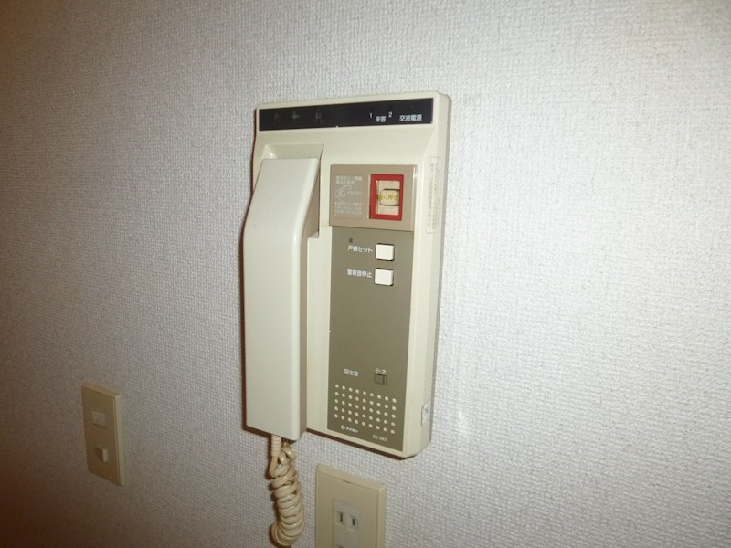 セキュリティ　※他号室の参考写真となります。