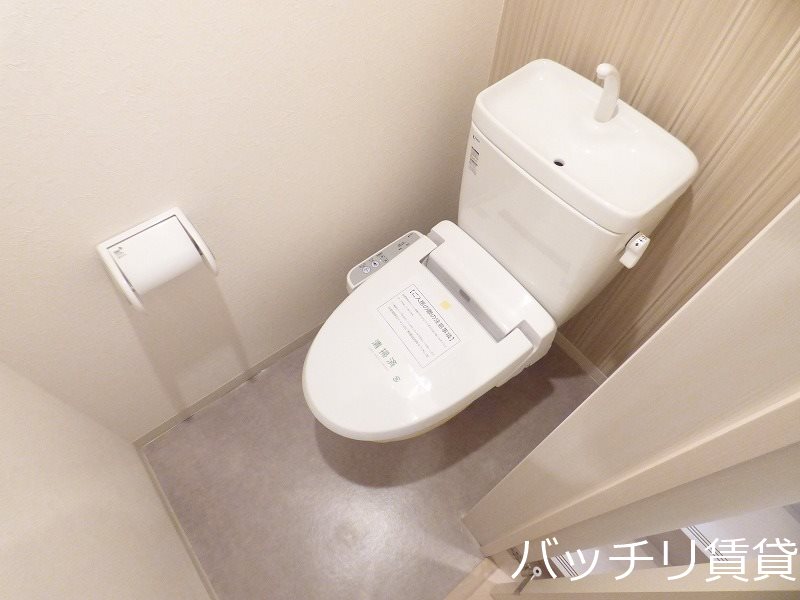 トイレ　同型タイプの為、現状を優先いたします