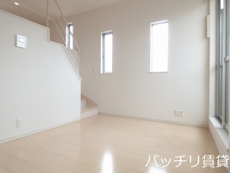 バルコニー　同型タイプの為、現状を優先いたします