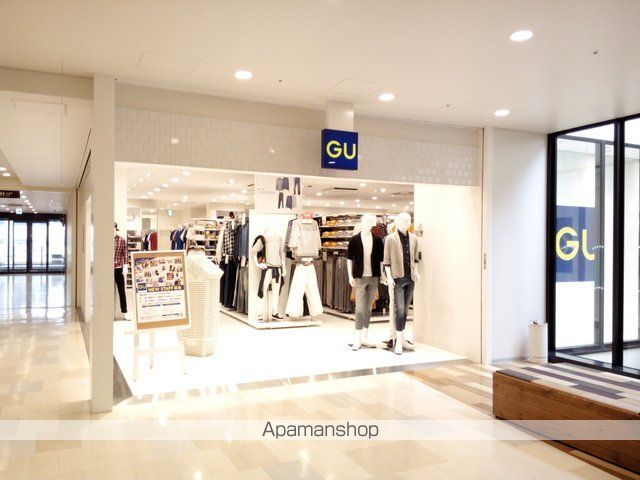 ショッピングセンター　ジーユーポンテポルタ千住店（ショッピングセンター）まで586m