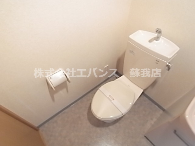 トイレ　ゆったりとした空間のトイレです