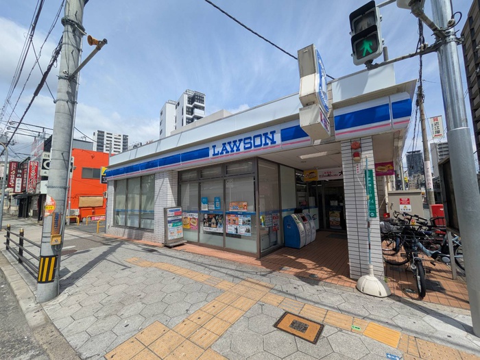 コンビニ　ローソン（コンビニ）まで112m