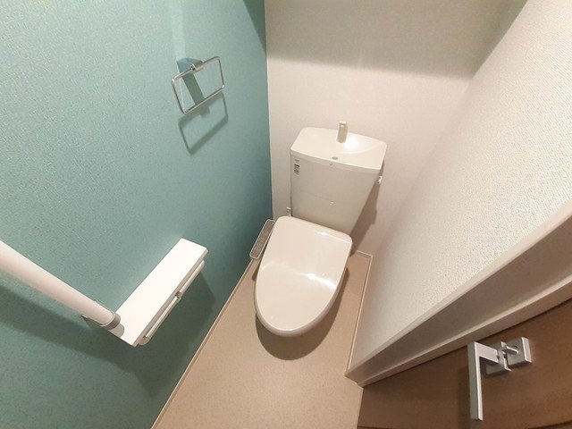 トイレ　落ち着いたトイレです