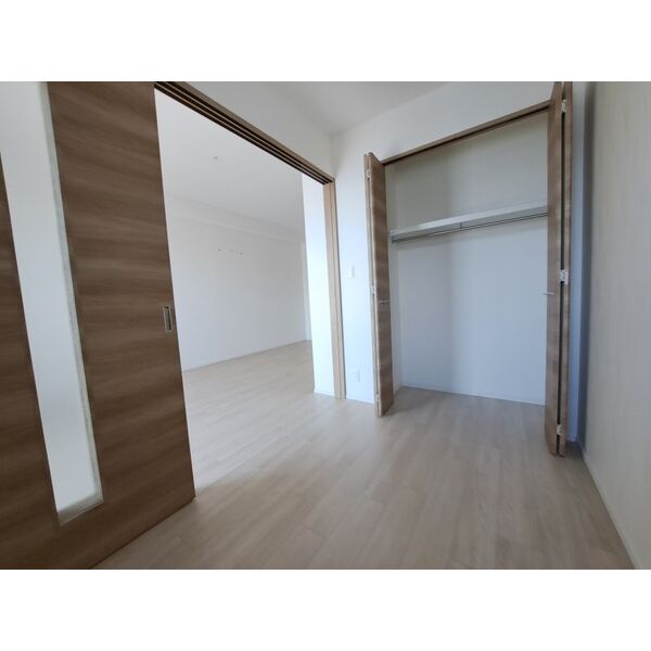 収納　スプランディッド十三本町　クローゼット