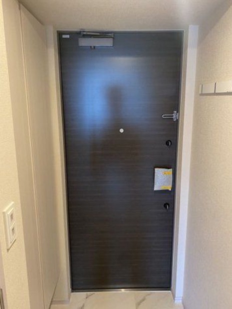 玄関　※別部屋の参考写真です。