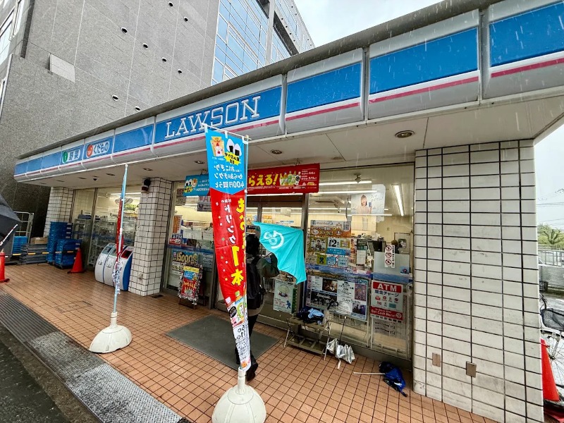 コンビニ　ローソン川俣店（コンビニ）まで312m