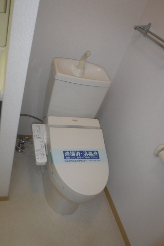トイレ　トイレもきれいです