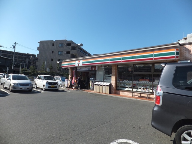 コンビニ　セブンイレブン川崎犬蔵2丁目店（コンビニ）まで747m