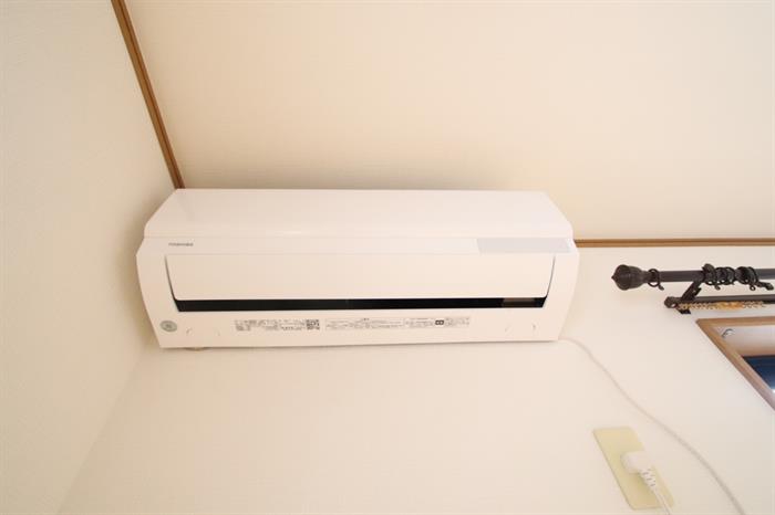 その他設備　新品のエアコン付き