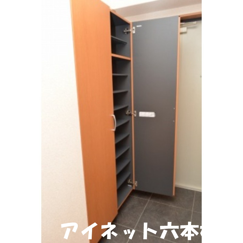 玄関　玄関はこんな感じです。