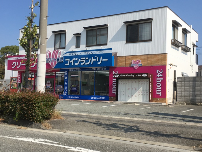 コンビニ　ホワイト急便安倉店（コンビニ）まで350m