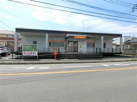 郵便局　穂波小正郵便局（郵便局）まで452m