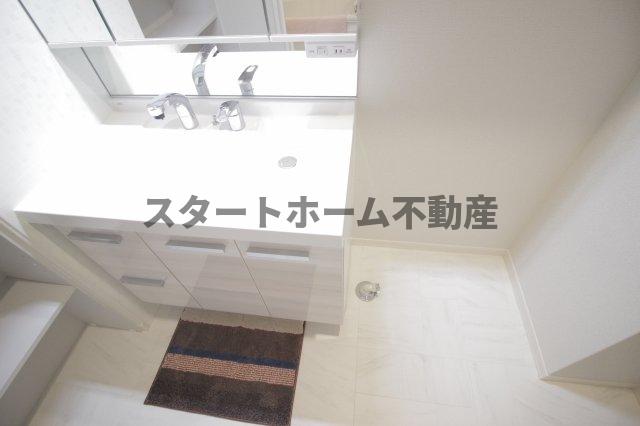 洗面設備　広い洗面スペース