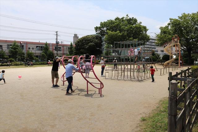公園　行徳駅前公園（公園）まで219m