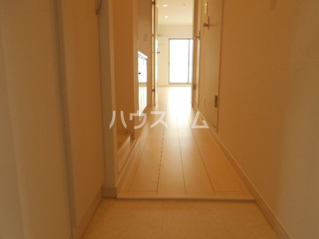ラヴィータ妙典の玄関写真