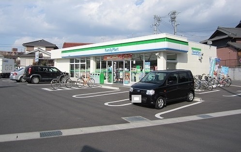 コンビニ　ファミリーマート 清水山店（コンビニ）まで1050m