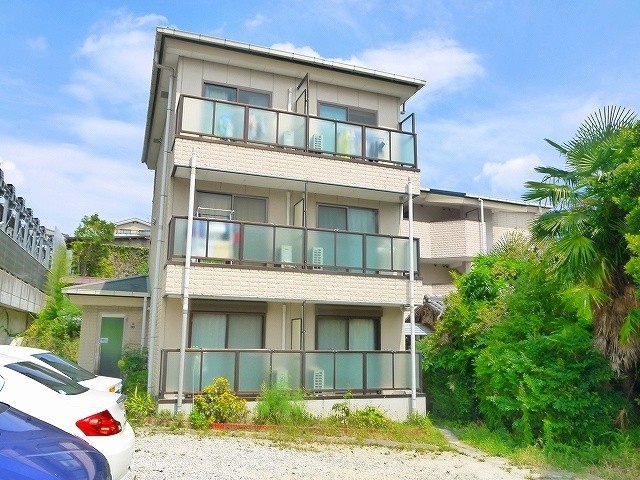 建物外観　外観は落ち着いています