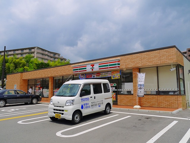 コンビニ　セブンイレブン　奈良あやめ池南６丁目店（コンビニ）まで191m