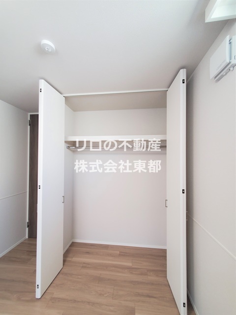 収納　奥行き、高さのあるクローゼットです♪