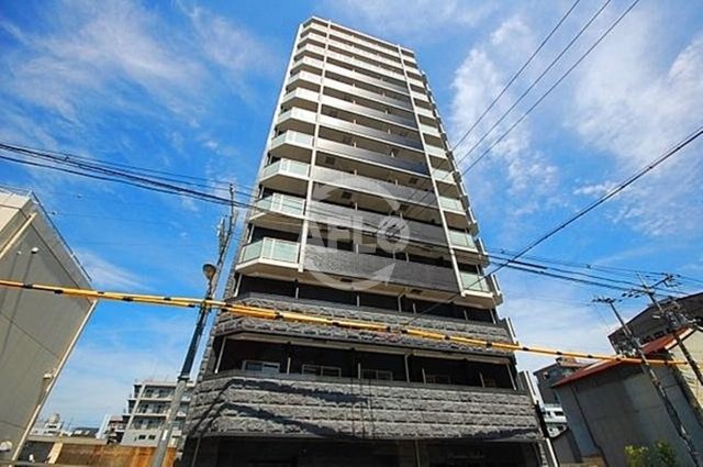 建物外観　プレサンス北堀江　分譲らしい重厚感ある外観