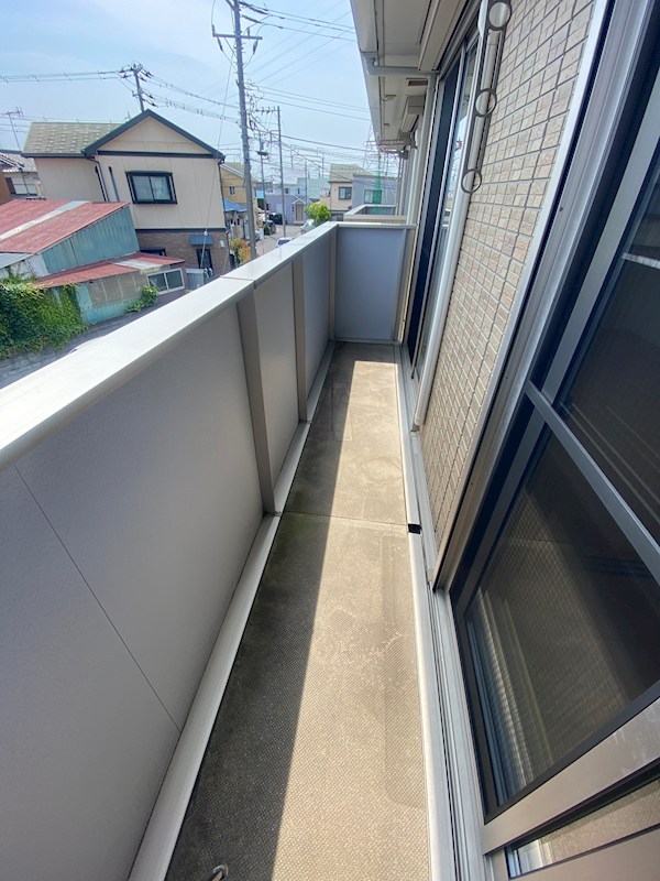 バルコニー　現況優先