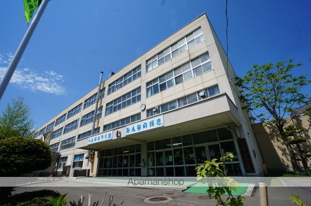 小学校　札幌市立ひばりが丘小学校（小学校）まで354m