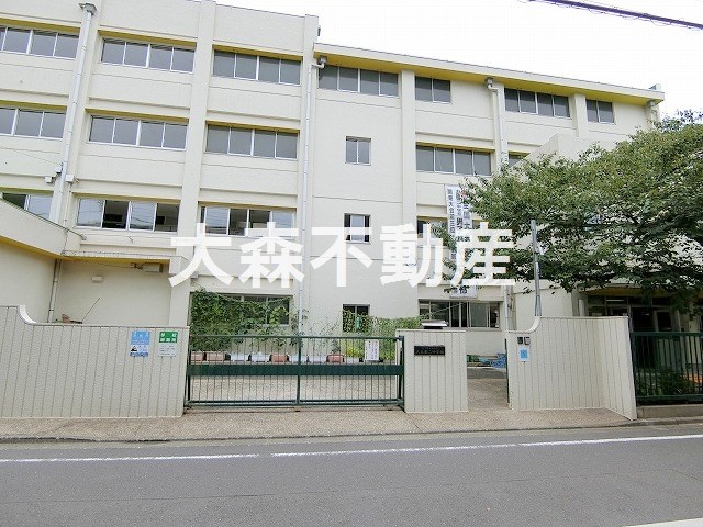 中学校　大田区立大森第二中学校（中学校）まで262m