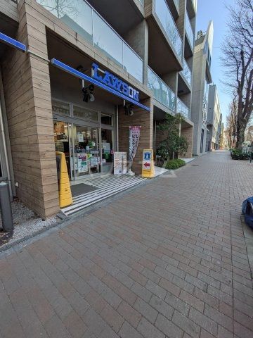 コンビニ　ローソン 杉並阿佐ヶ谷北一丁目店（コンビニ）まで632m