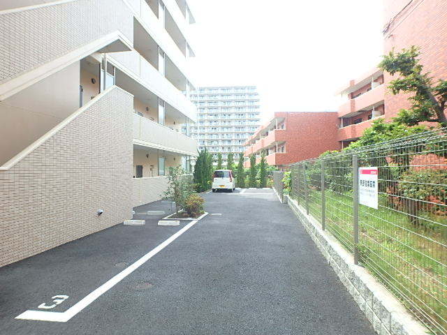 駐車場　駐車場　空き要確認