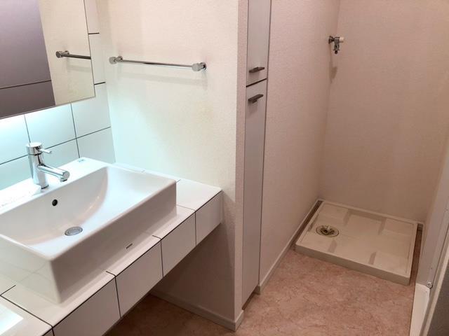 洗面設備　※写真は同タイプ住戸です。
